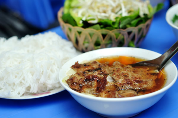 Bun Cha (Vermicelli with Roasted Porked)